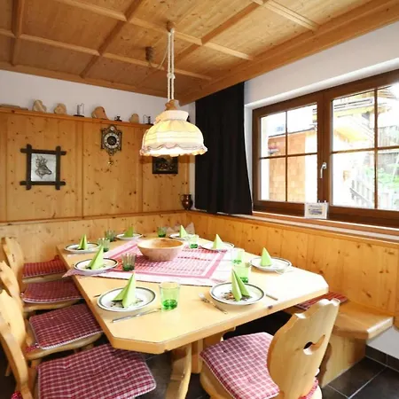 Chalet Hochfuegen By Ski Slope Hébergement de vacances